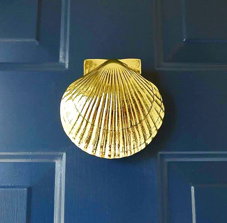 Brass Sea Scallop Door Knocker B61580