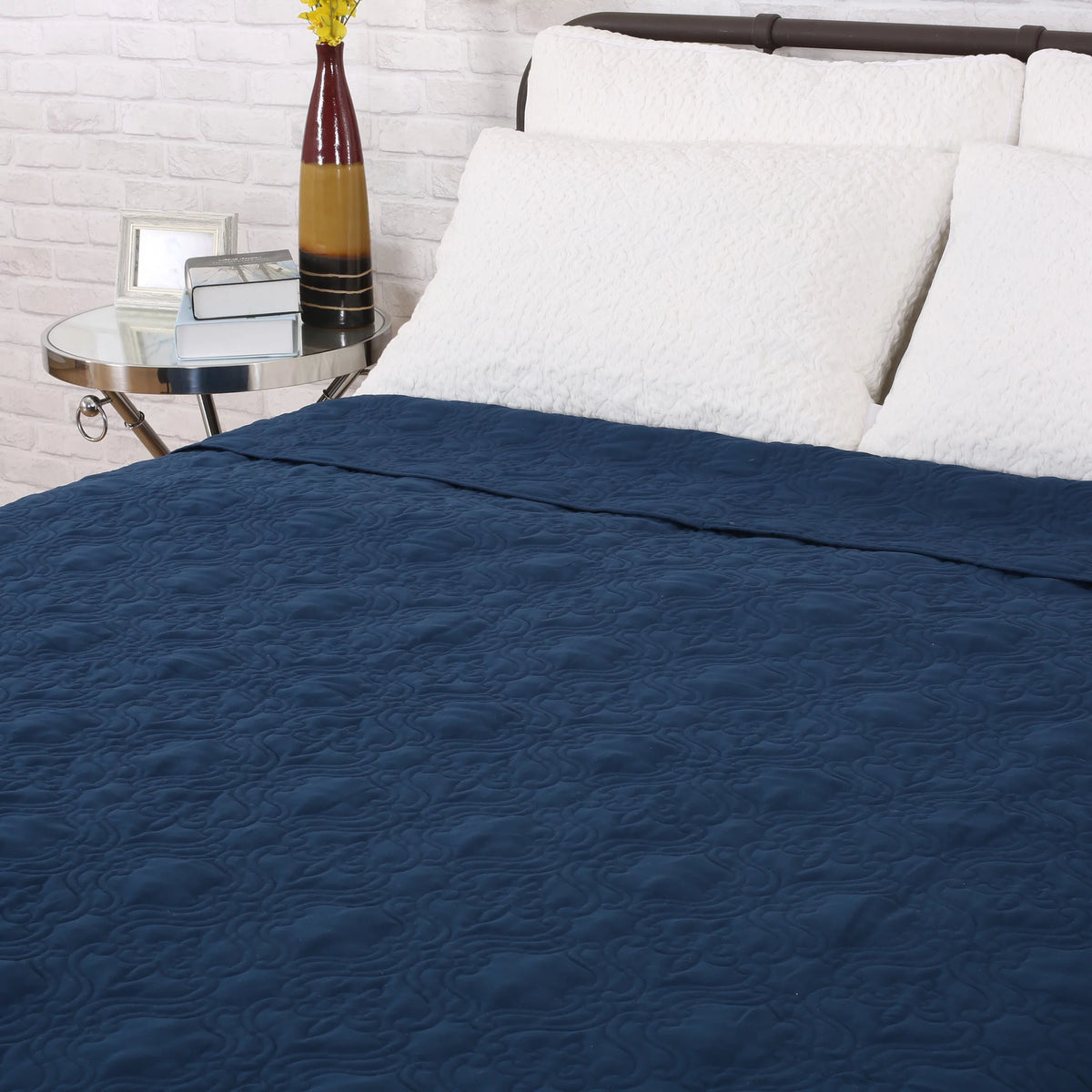 Navy Full/Queen Quilt R131103