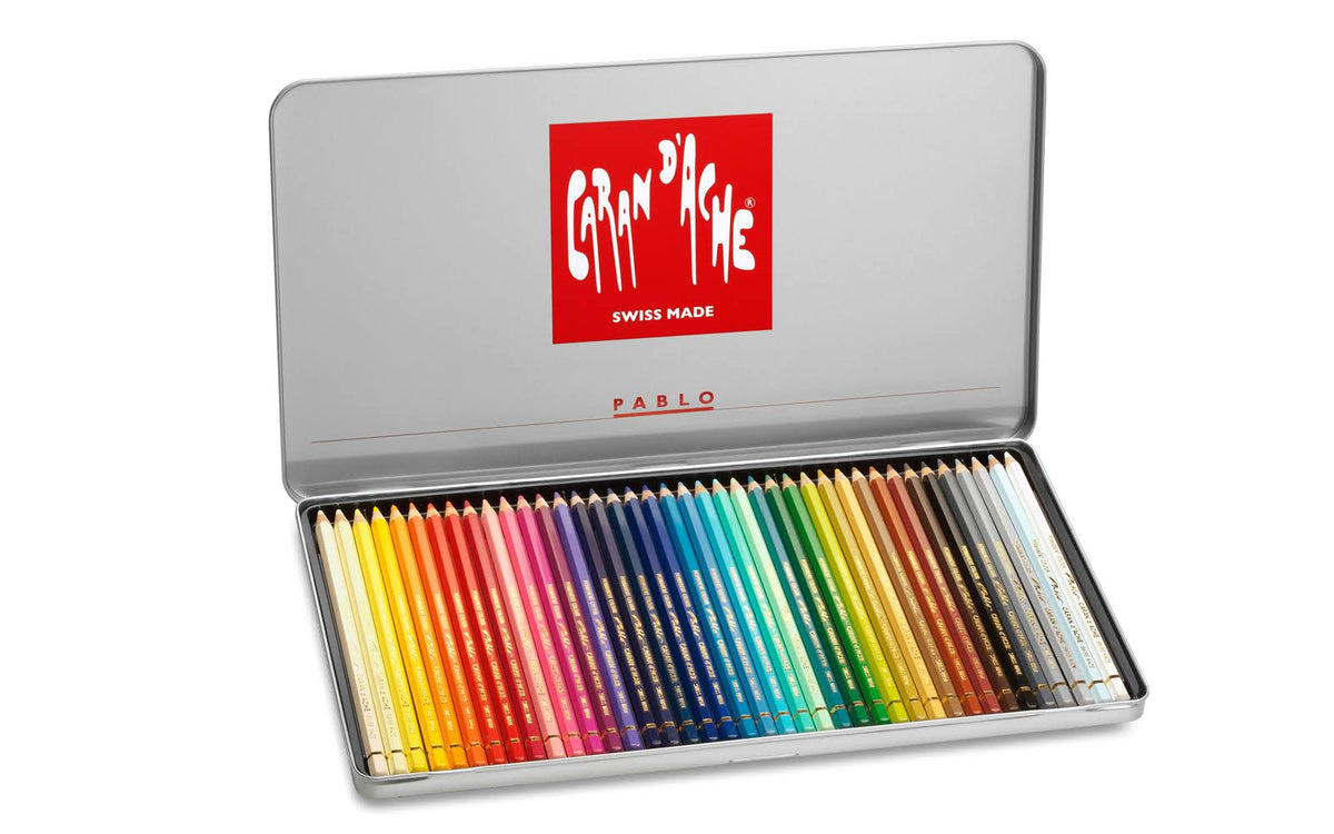 Set of 40 Colored Pencil Q98290