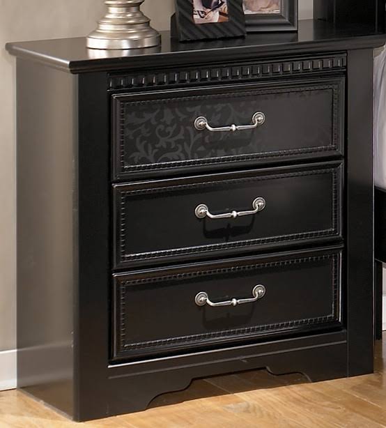 Three Drawer Nightstand U600105