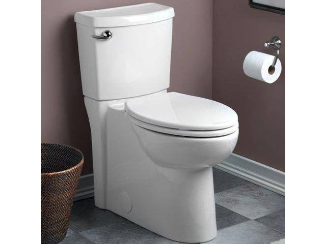 White Elongated Toilet O552
