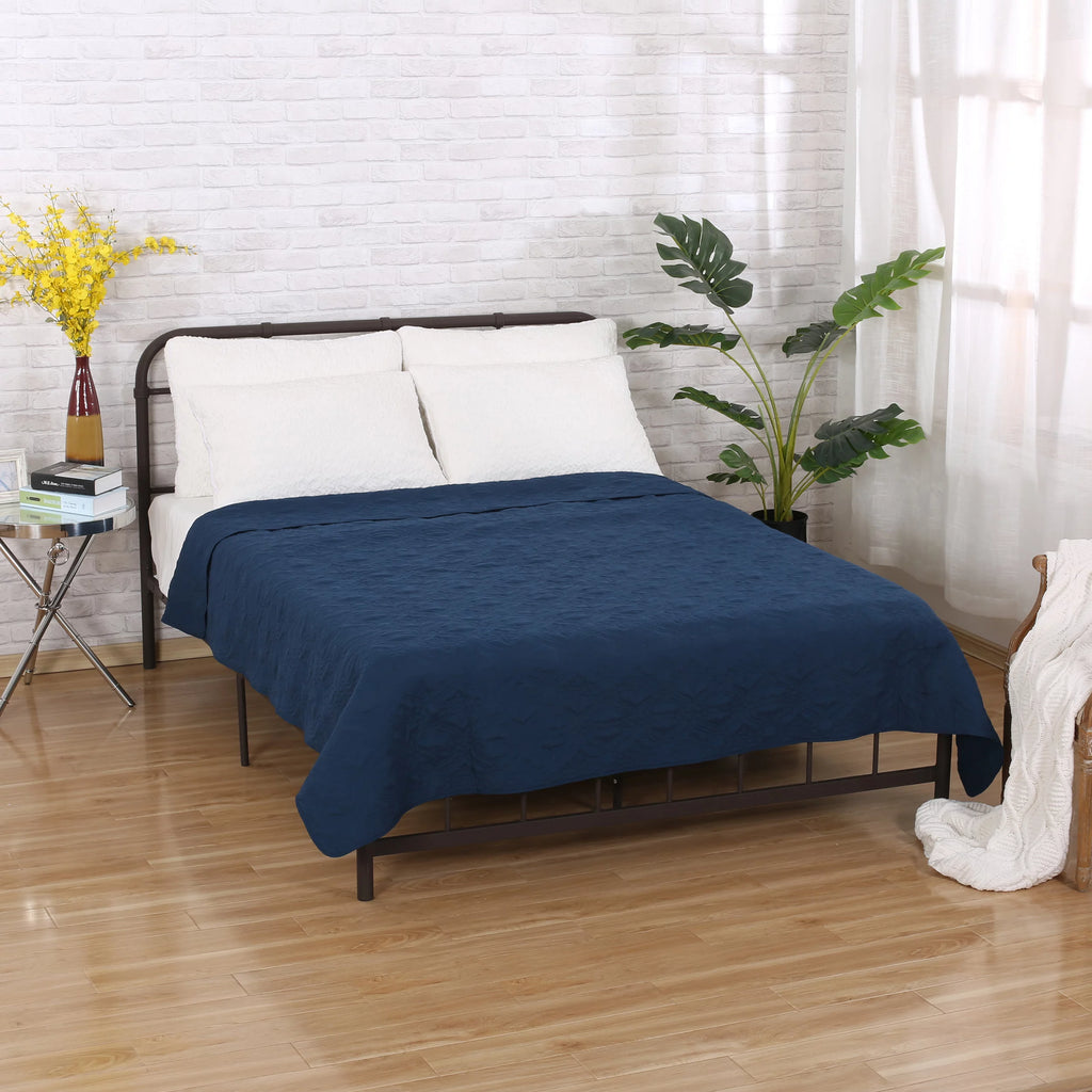 Navy Full/Queen Quilt R131103