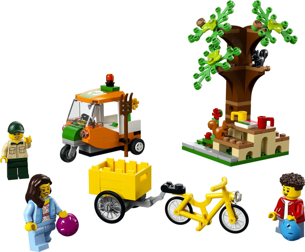 147 Piece Building Kit with 3 Minifigures Z1603