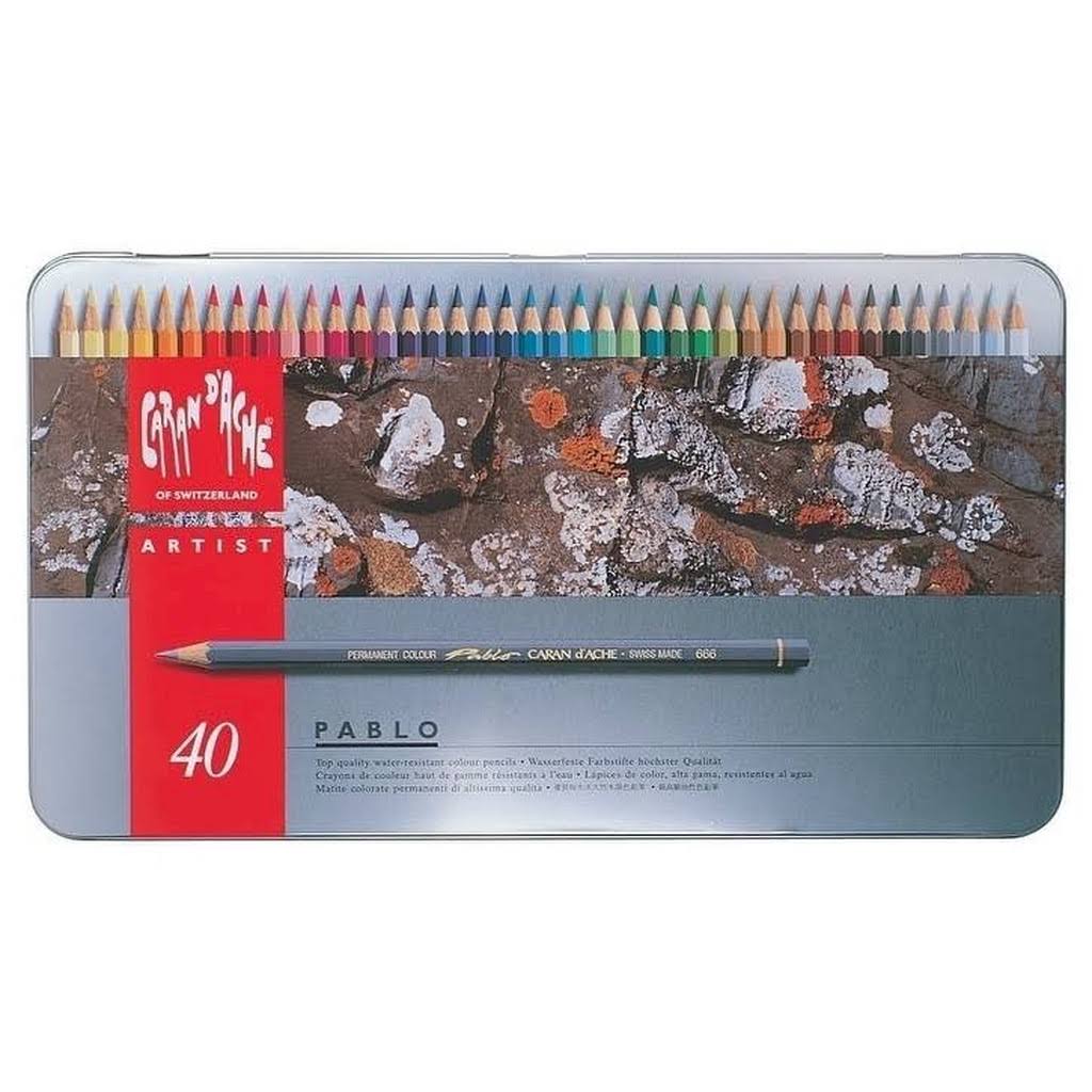 Set of 40 Colored Pencil Q98290