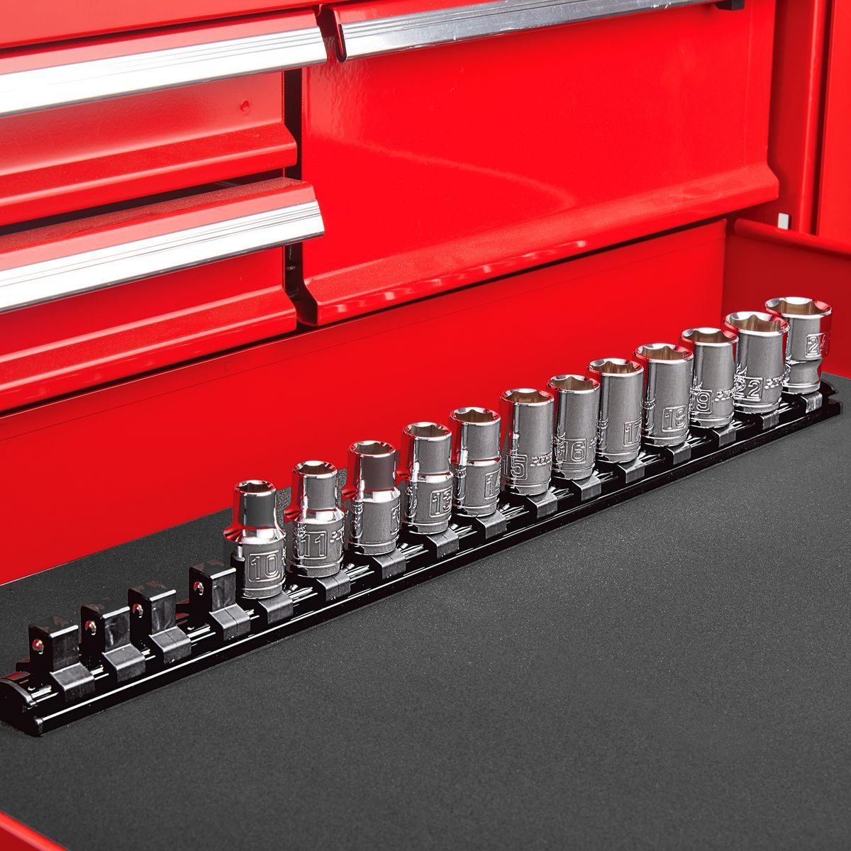 1/2 in. Magnetic Socket Rail U82066