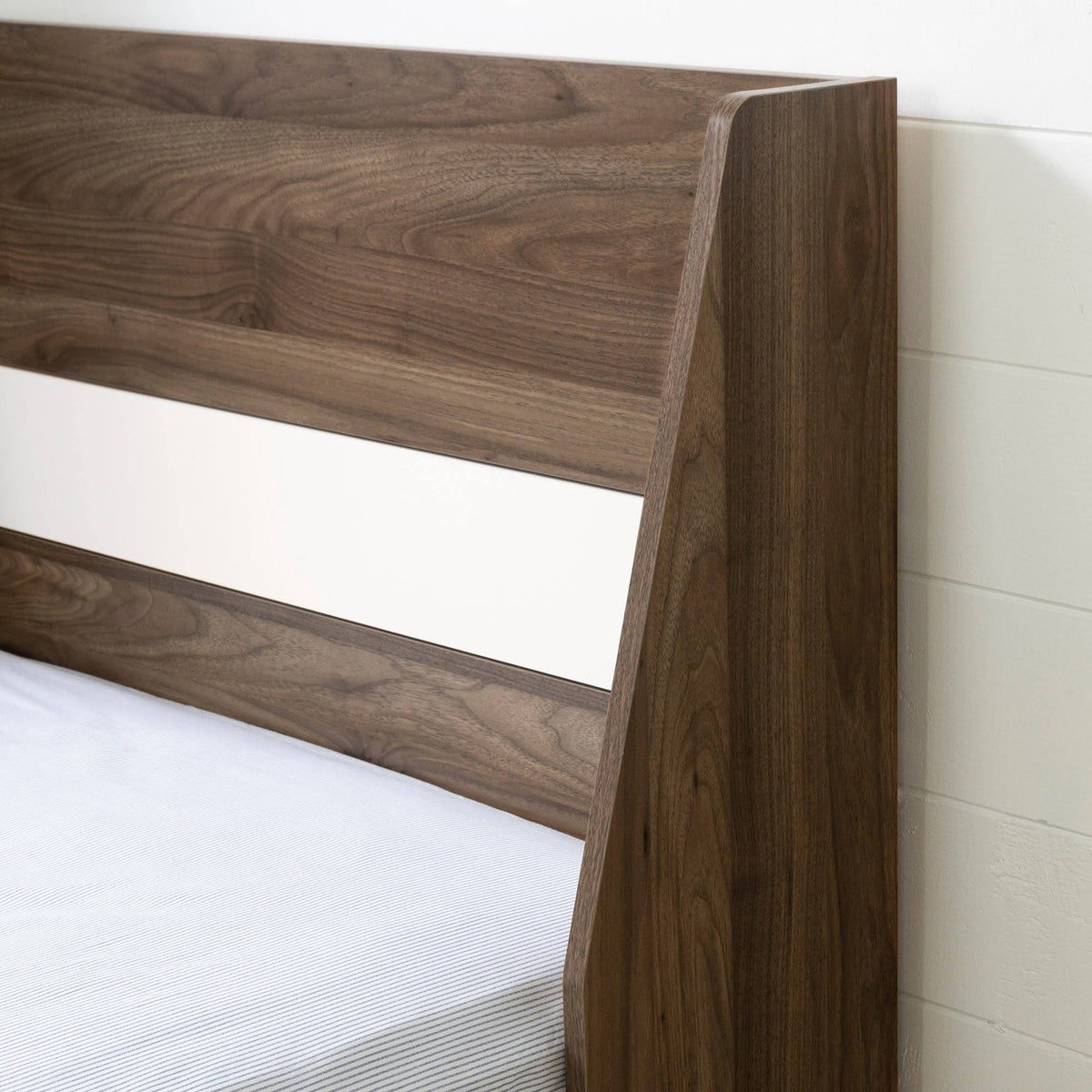 Full Soft Elm and Pure White Bed X143
